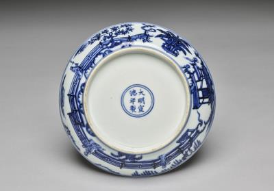 图片[3]-Dish with underglaze-blue illustration of pine, bamboo, and plum and court ladies on a night excursion, Hsuan-te reign (1426-1435), Ming dynasty-China Archive